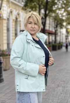 Вітровка жіноча plus size з водовідштовхувальної плащівки 1183 Лазуровий Крокус
