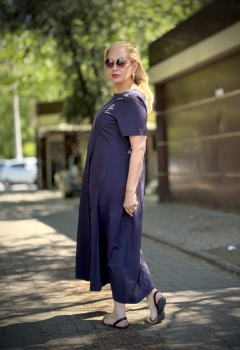 Сукня з щільного льону
